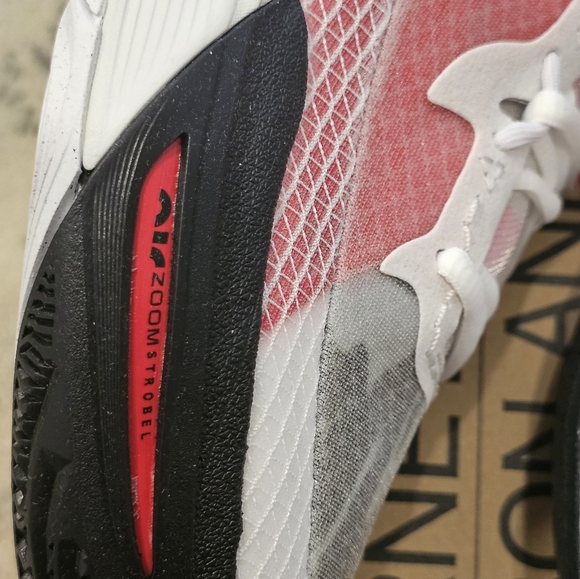 New NIKE Kyrie 8 'White University Red in size 13 - Picture 5 of 8